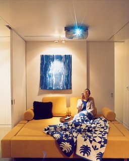 Phelps enjoys the master bedroom.</p><p><br> </p><p><br>
