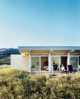 The Jespersen residence sits in virtual isolation atop Emigration Canyon. With its oversize sliding glass doors, flat roof, and meticulous attention to geometric principles, the home creates a haven in the mountain wilderness.