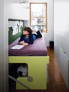 Storage-Smart Renovation in New York City - Photo 4 of 14 -