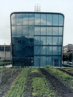 Helmut Jahn’s new building is also known as "the train" because its sleek, aerodynamic styling makes it look like a railcar passing through the neighborhood.