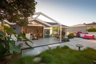 It’s Time to Kick Off Dwell Home Tours—First Stop, San Diego - Photo 1 of 12 -
