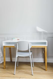 If This Paris Apartment's Retro Style Doesn't Win You Over, its Punchy Wallpaper Will - Photo 7 of 7 -