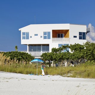 Angular Modern Beach House in Florida - Photo 1 of 10 -