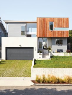 A Craftsman-Style Bungalow is Turned Inside Out - Photo 1 of 6 - Seeking more space and a seamless transition to the outdoors, Steve and Colleen Nusinow of Redondo Beach, California, turned to Robert Sweet.