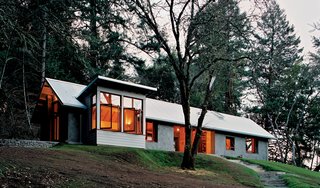 Hay Is for Horses, Straw Is for Houses - Photo 3 of 5 - Ever aware of context, architect Henry Siegel says of his house, "A lot of architects’ buildings look better on a pedestal than in context. Our design would look out of place on a pedestal—we placed it so it really fits its specific site."