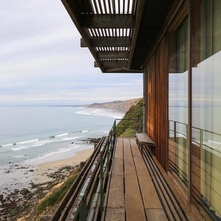 Photo of the Week: An Educational Institute Melded Into the Coastline - Photo 1 of 1 -