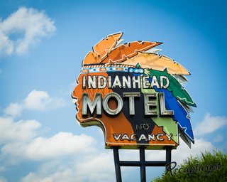 These Amazing Vintage Signs Are a Blast from America's Past - Photo 2 of 9 -