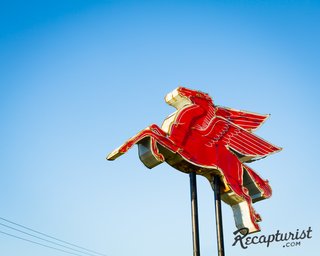 These Amazing Vintage Signs Are a Blast from America's Past - Photo 4 of 9 -