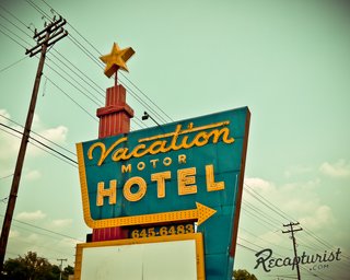 These Amazing Vintage Signs Are a Blast from America's Past - Photo 7 of 9 -