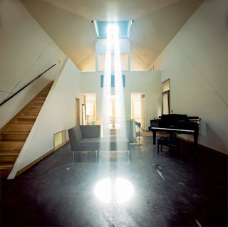 Inside the house, the speed of the planet’s rotation is indicated by the rate of the light beam’s movement over the floor and walls. When the Burkes first moved in, the speed of shifting light made them dizzy.