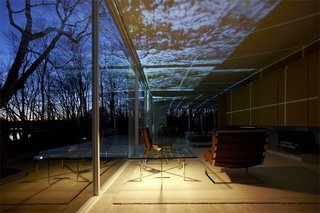 Lighting Up Mies van der Rohe's Farnsworth House - Photo 2 of 2 -