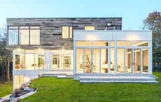 12 Striking Examples of Clerestory Windows in Modern Homes - Photo 10 of 12 - Designed by architects Rick Shean and Christopher Simmonds, a project in Quebec, Canada, was a winner of the 2014 Architects Challenge, a collection of annual submissions each year that display architectural creativity and feature Marvin Windows and Doors. 