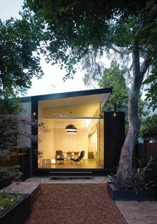 Though strict conservation regulations meant the front of this Newtown, Australia, home had to remain untouched, architect Christopher Polly had free reign to design a modern addition at the back of the house.