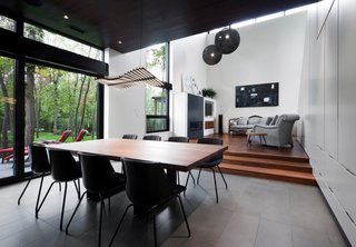 Near Montreal, a House Connects With Its Surroundings - Photo 1 of 7 -