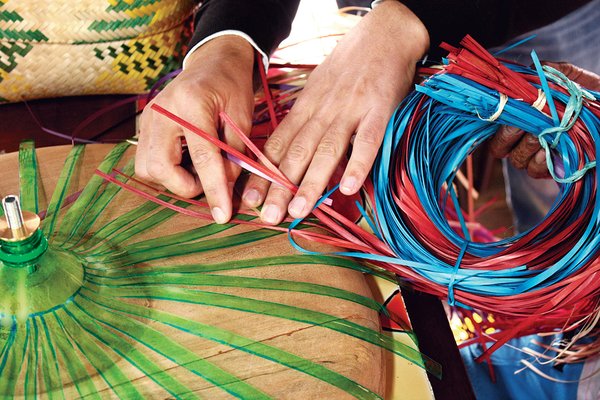 Catalán de Ocón’s inventive solution to plastic bottle waste involved hiring Colombian artisans knowledgeable in textile production to weave lampshades out of plastic, converting objects with