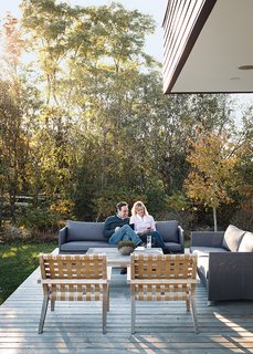 Modern Lakeside Retreat Stripped Down to the Basics - Photo 7 of 11 -