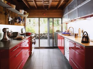 Long Island Summer Home Gets a Modern Addition - Photo 6 of 17 -