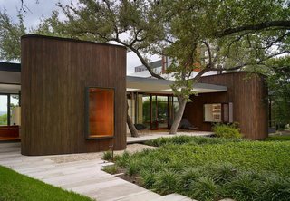 A Sensitive Modern House in Austin, Texas - Photo 1 of 7 -