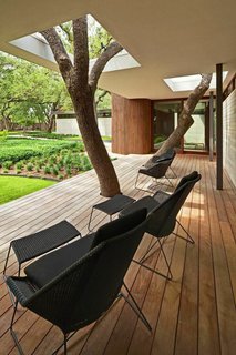 A Sensitive Modern House in Austin, Texas - Photo 2 of 7 -