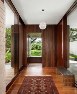 A Sensitive Modern House in Austin, Texas - Photo 6 of 7 -