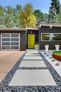 Garden Guide: The Difference Between Hardscape and Softscape - Photo 2 of 7 -
