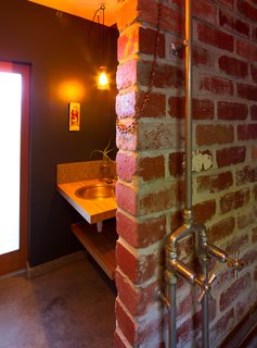 An Australian Architect's Simple Brick House With Impressive Green Roof - Photo 4 of 8 -