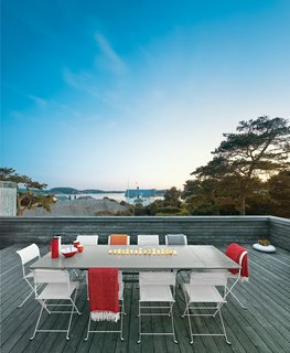 A Pine Box Vacation Home in Sweden - Photo 6 of 8 -