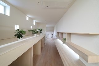 Minimal Home on a Narrow Plot in Japan - Photo 3 of 7 -
