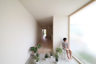 Minimal Home on a Narrow Plot in Japan - Photo 7 of 7 -