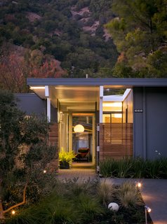A Renovated Eichler Home in San Rafael, California - Photo 2 of 9 -