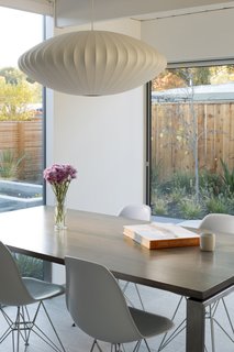 A Renovated Eichler Home in San Rafael, California - Photo 5 of 9 -