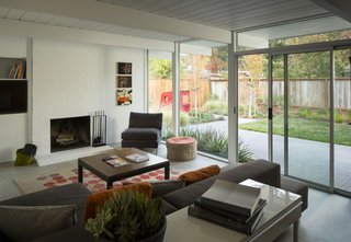 A Renovated Eichler Home in San Rafael, California - Photo 6 of 9 -