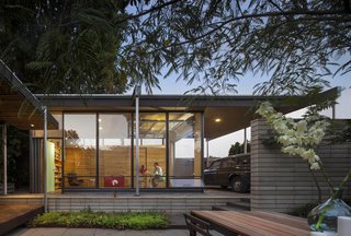 A Blissful Retreat Replaces a Scrap-Filled Yard in Seattle - Photo 1 of 7 -