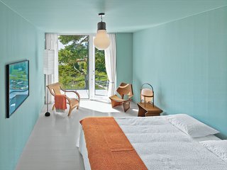 A Pine Box Vacation Home in Sweden - Photo 5 of 8 -