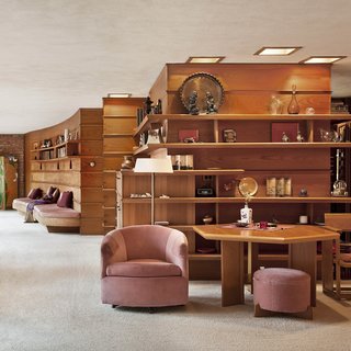 Accessible Frank Lloyd Wright House in Illinois Is Reborn as a Museum - Photo 3 of 8 -