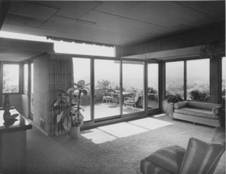 Schindler Architecture Tour with Los Angeles's MAK Center - Photo 4 of 6 -