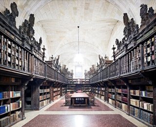Photographer Candida Höfer's Lush Images of Architecture - Photo 8 of 9 -