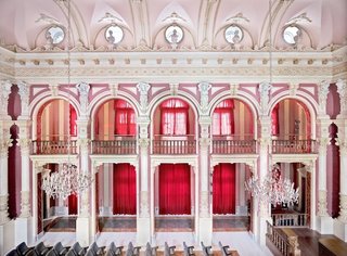 Photographer Candida Höfer's Lush Images of Architecture - Photo 9 of 9 -