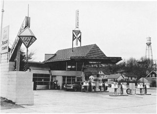 9 Things You Didn’t Know About Frank Lloyd Wright - Photo 4 of 10 -