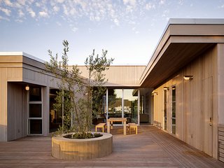 Arriving guests can see straight through the house to the lagoon beyond.