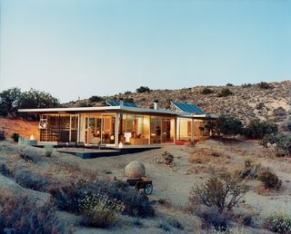 iT House, Joshua Tree - Photo 2 of 9 - The iT House is an exploration of the couple's architectural ideas, built with the help of friends over many weekends away from Los Angeles. It brings the precise and the cool together with the wild and untamed.