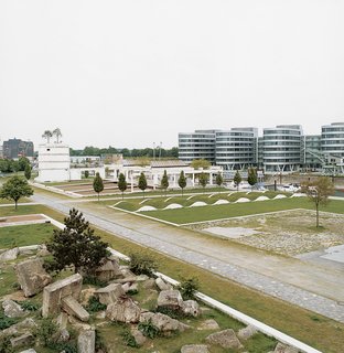 Artist Dani Karavan’s Garden of Remembrance uses the form of waves, and the debris of demolished buildings, to evoke Duisburg’s harbor history. "We avoided breaking with the past, and instead chose to create an environment that would resonate strongly with it," says Foster.