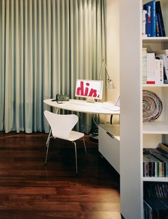 The architects made less into more by designing rooms that multitask. When no guests are in town, the spare room easily reconfigures into a cozy home office, complete with its own powder room.