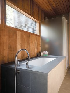 Long Island Summer Home Gets a Modern Addition - Photo 15 of 17 -