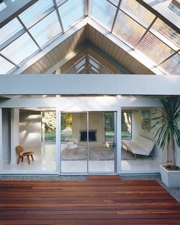 A Mid-Century Modern Home in Southwest Portland - Photo 10 of 15 -