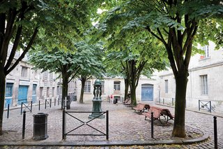 Bordeaux, France - Photo 4 of 9 -