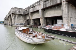 Bordeaux, France - Photo 8 of 9 -
