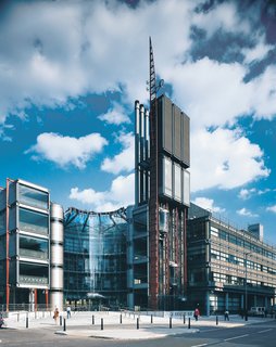 The headquarters for Channel 4, completed in 1994 in the borough of Westminster, is a particularly accessible example of Rogers Stirk Harbour + Partners’ machinic sensibilities.