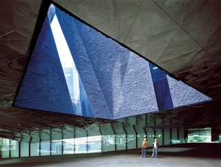 The Bilbao Effect - Photo 5 of 15 -