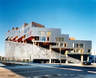 Over the garage, each unit sits on its own level, with nothing directly above or below—in effect making every apartment a penthouse.